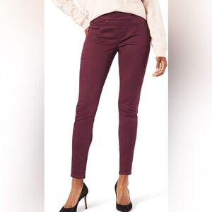 Burgundy stretchy Levi jeans - 16